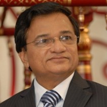 Headshot of Dilip Kamdar
