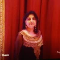 Headshot of Savita Mokha