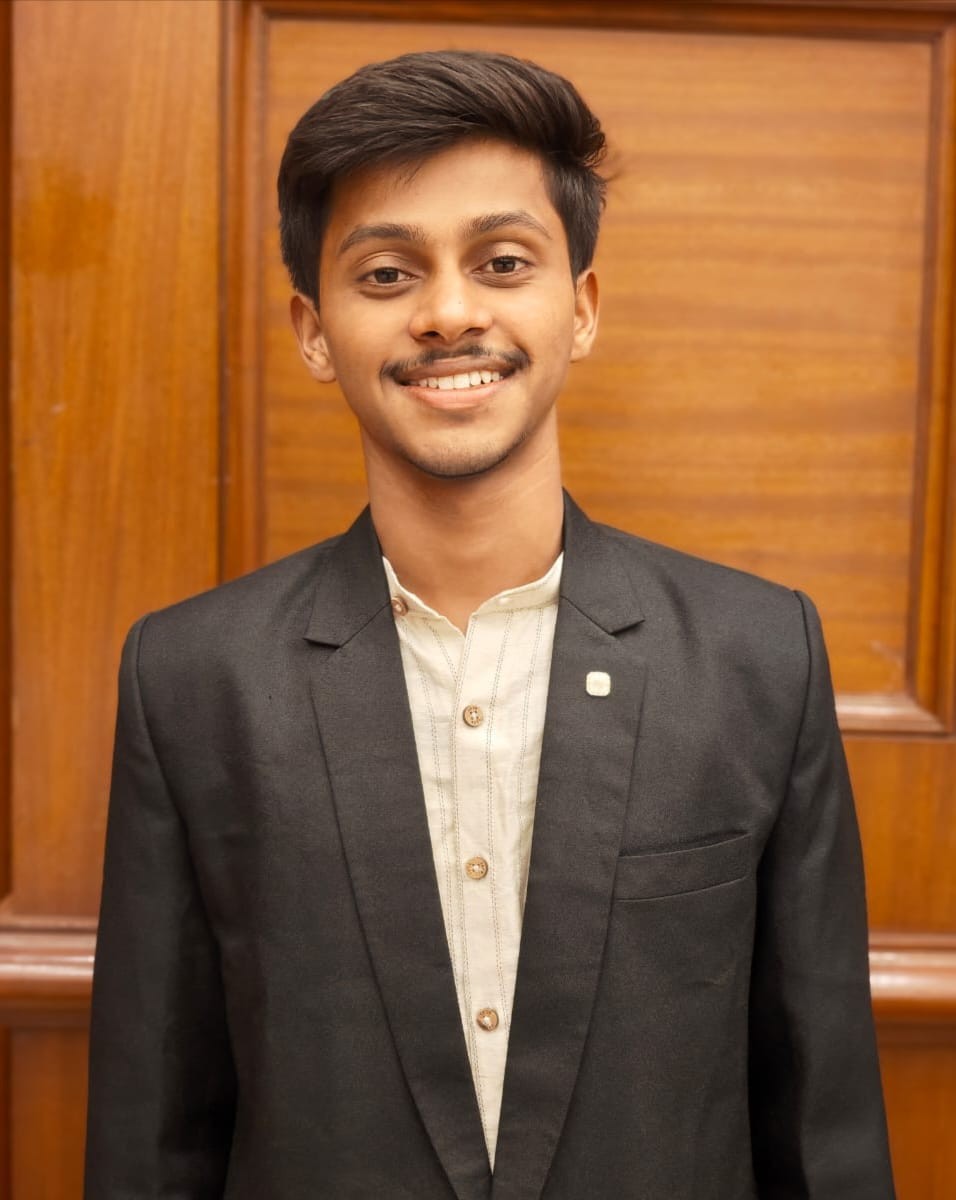 Headshot of Sujit Galbale